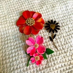 Vintage floral brooches  3